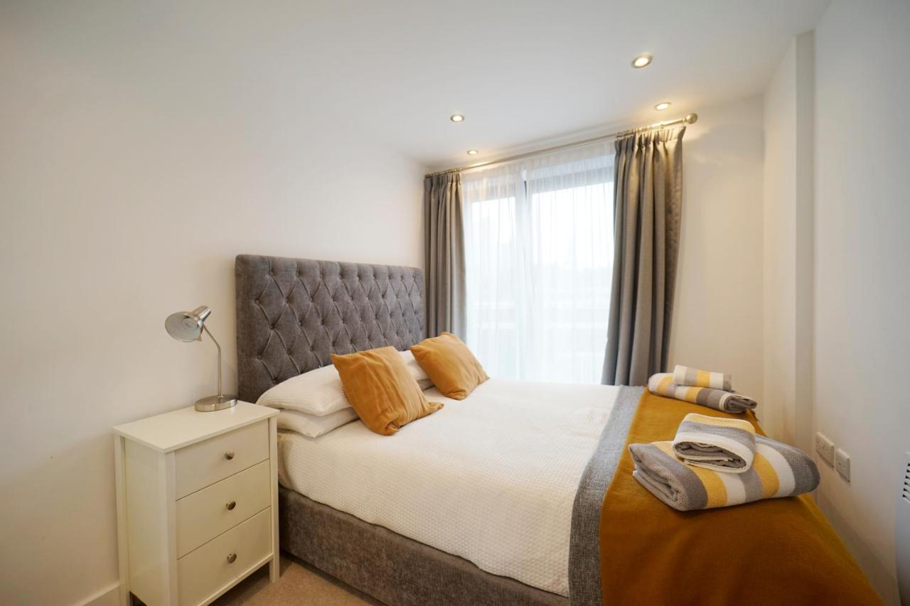 Modern 2 Bed Apartment With Juliet Balcony - Dhb Stays Leeds  Buitenkant foto