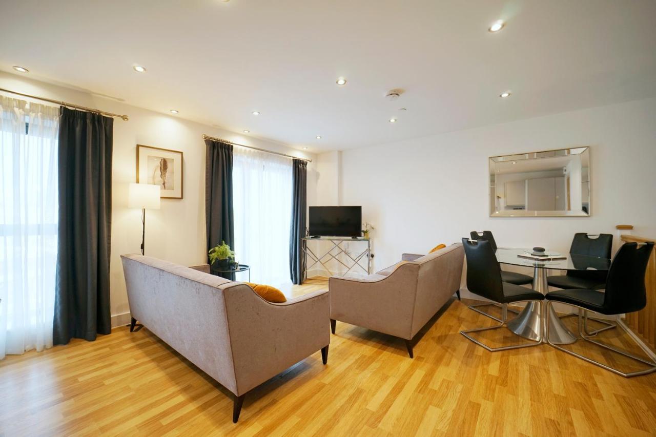 Modern 2 Bed Apartment With Juliet Balcony - Dhb Stays Leeds  Buitenkant foto